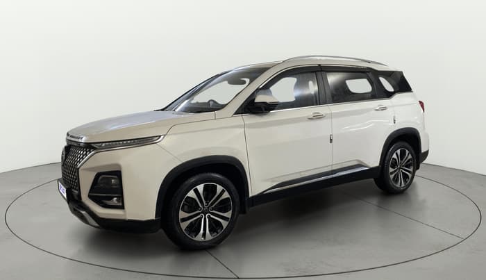 2023 MG HECTOR PLUS SHARP PRO 1.5 TURBO MT 7 STR, Petrol, Manual, 19,985 km, Left Front Diagonal