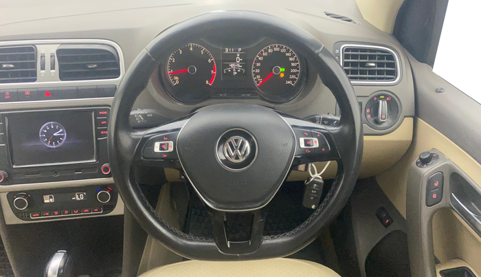 2018 Volkswagen Vento HIGHLINE PETROL AT, Petrol, Automatic, 48,512 km, Steering Wheel Close Up