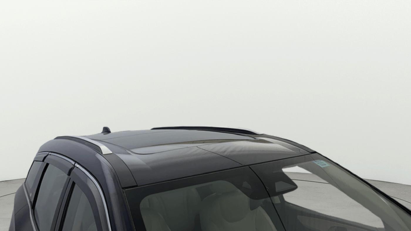 2023 Mahindra XUV700 AX 7 LUXURY P AT 7 STR, Petrol, Automatic, 60,165 km, Roof