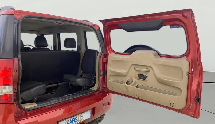 2015 Mahindra TUV300 T8, Diesel, Manual, 88,311 km, Boot Door Open