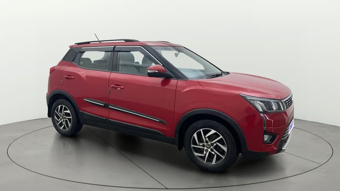 2022 Mahindra XUV300 W8 (O) 1.2 PETROL, Petrol, Manual, 80,816 km, Right Front Diagonal