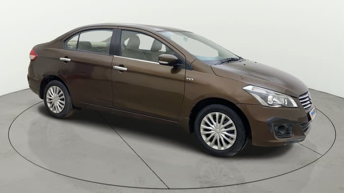 2016 Maruti Ciaz VXI+, Petrol, Manual, 1,34,667 km, Right Front Diagonal
