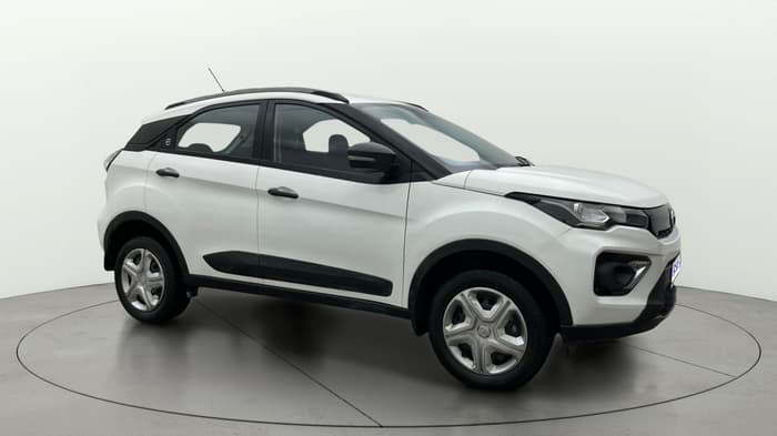 2023 Tata NEXON XMA PETROL, Petrol, Automatic, 31,361 km, Right Front Diagonal