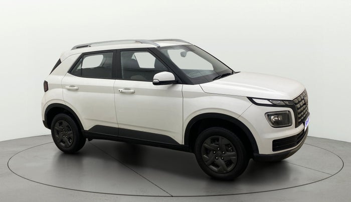2023 Hyundai VENUE SX 1.2 PETROL, Petrol, Manual, 15,640 km, Right Front Diagonal