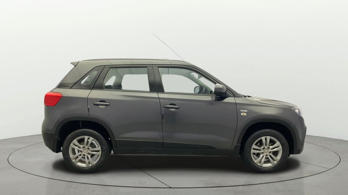 2017 Maruti Vitara Brezza ZDI, Diesel, Manual, 55,359 km, Right Side View