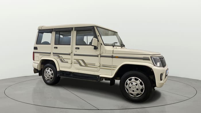 2023 Mahindra Bolero B6, Diesel, Manual, 30,585 km, Right Front Diagonal