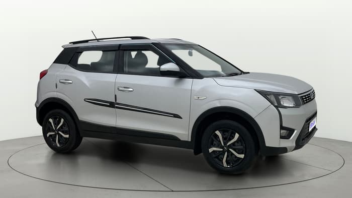 2019 Mahindra XUV300 W6 1.5 DIESEL, Diesel, Manual, 42,064 km, Right Front Diagonal