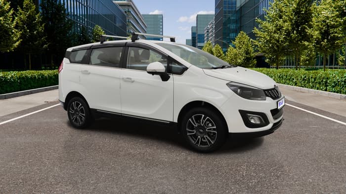 2025 Mahindra MARAZZO M 6 + 8 STR, Diesel, Manual, 5,480 km, Right Front Diagonal