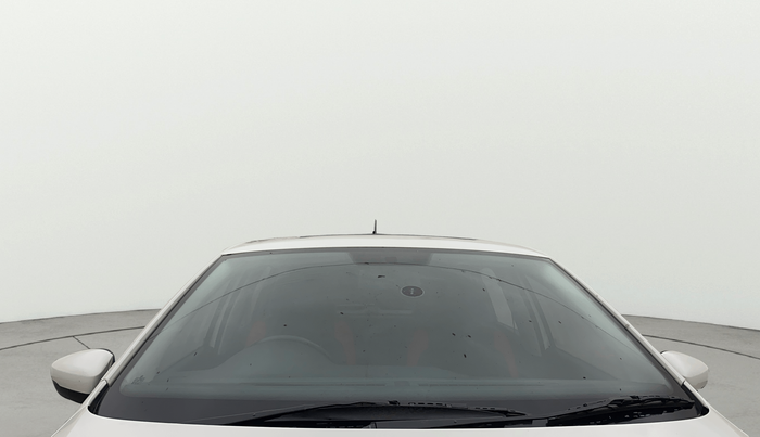 2016 Volkswagen Polo COMFORTLINE 1.2L, Petrol, Manual, 95,471 km, Front Windshield