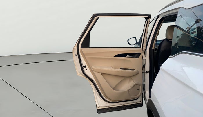 2021 MG HECTOR SHARP HYBRID 1.5 PETROL, Petrol, Manual, 43,589 km, LHS Rear Door