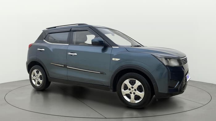 2021 Mahindra XUV300 W6 1.2 PETROL AMT, Petrol, Automatic, 62,028 km, Right Front Diagonal