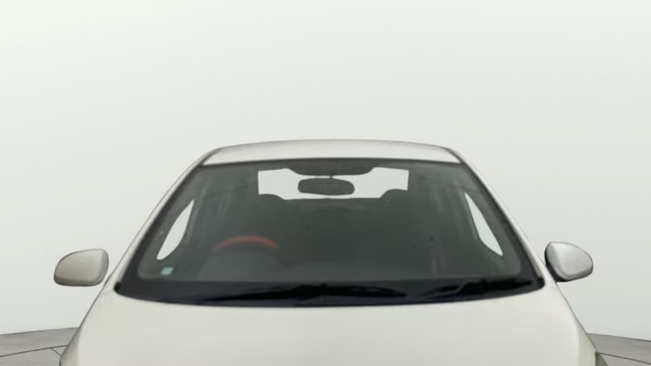 2014 Hyundai Xcent S 1.2, Petrol, Manual, 1,06,291 km, Front Windshield
