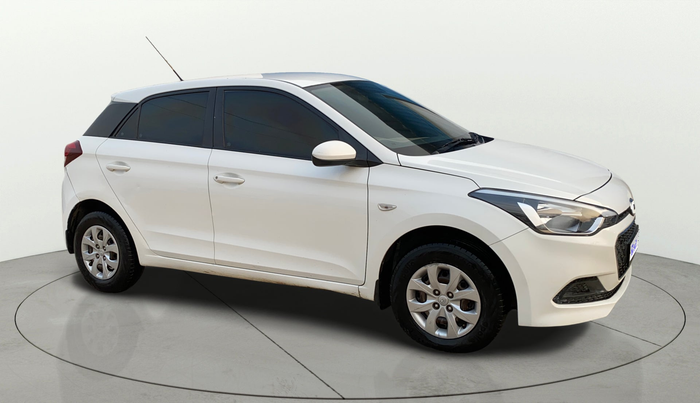 2015 Hyundai Elite i20 MAGNA 1.4 CRDI, Diesel, Manual, 1,42,570 km, Right Front Diagonal