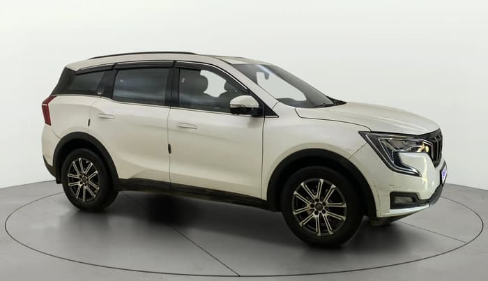 2023 Mahindra XUV700 AX 7 LUXURY D AT 7 STR, Diesel, Automatic, 31,537 km, SRP
