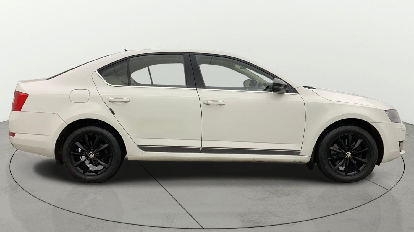 2017 Skoda Octavia STYLE PLUS AT 1.8 TSI, Petrol, Automatic, 50,858 km, Right Side View