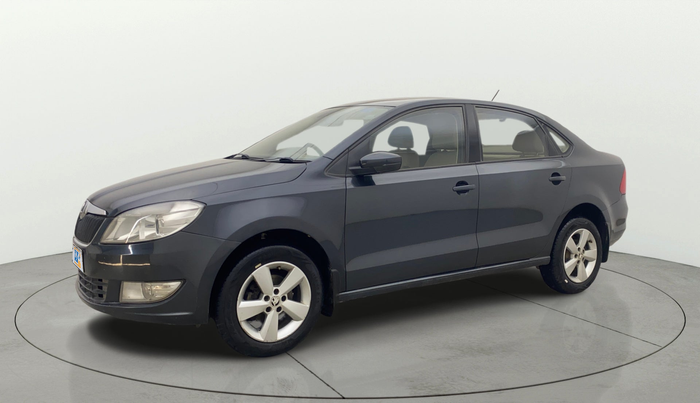 2016 Skoda Rapid 1.6 MPI STYLE PLUS AT, Petrol, Automatic, 87,383 km, Left Front Diagonal