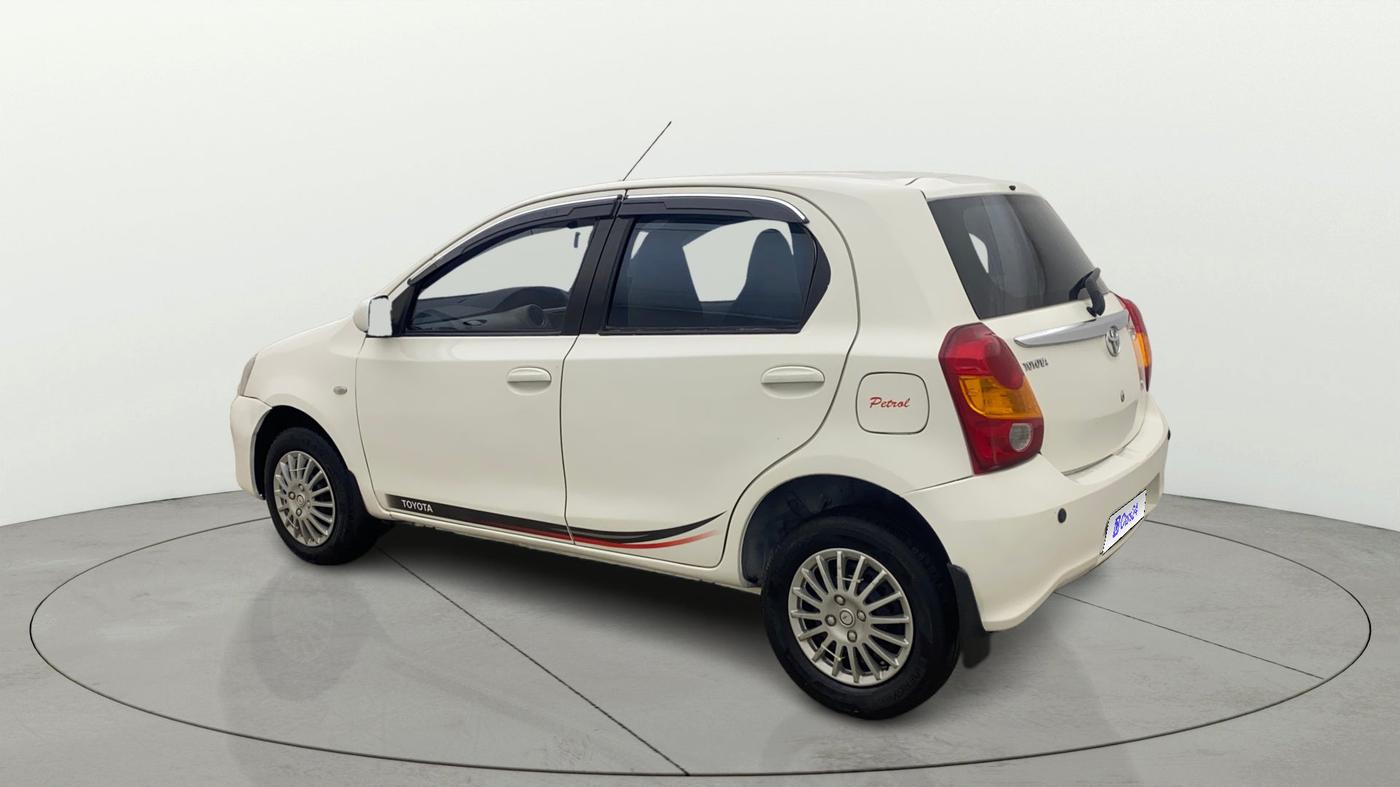 2013 Toyota Etios Liva V, Petrol, Manual, 98,845 km, Left Back Diagonal