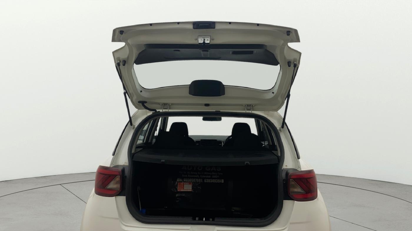 2019 Hyundai VENUE S 1.2, CNG, Manual, 39,369 km, Boot Door Open