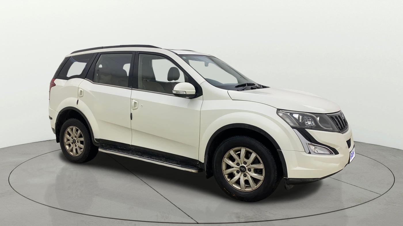 2016 Mahindra XUV500 W10 AT, Diesel, Automatic, 1,22,669 km, SRP