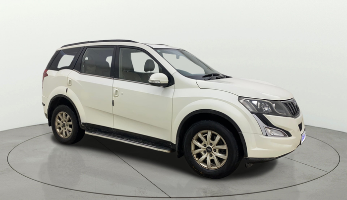 2016 Mahindra XUV500 W10 AT, Diesel, Automatic, 1,22,657 km, SRP