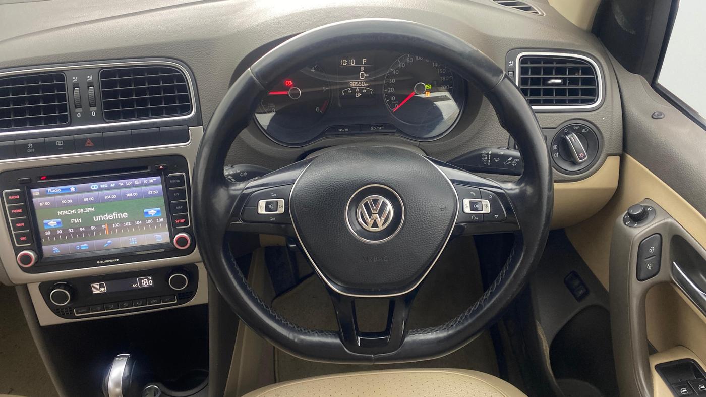 2016 Volkswagen Vento HIGHLINE 1.5 AT, Diesel, Automatic, 98,517 km, Steering Wheel Close Up