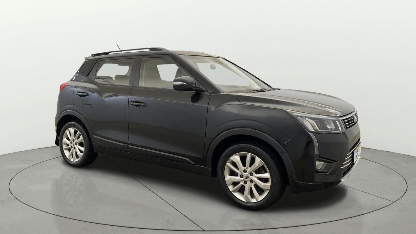 2020 Mahindra XUV300 W8 1.2 PETROL, Petrol, Manual, 50 km, SRP