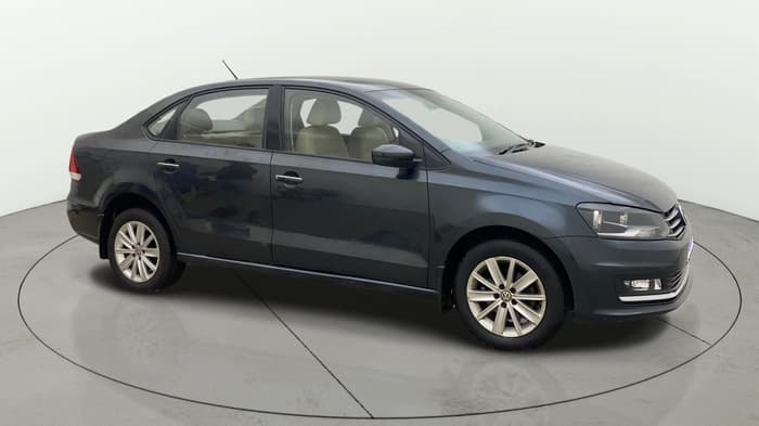 2016 Volkswagen Vento HIGHLINE 1.6 MPI, Petrol, Manual, 80,498 km, Right Front Diagonal