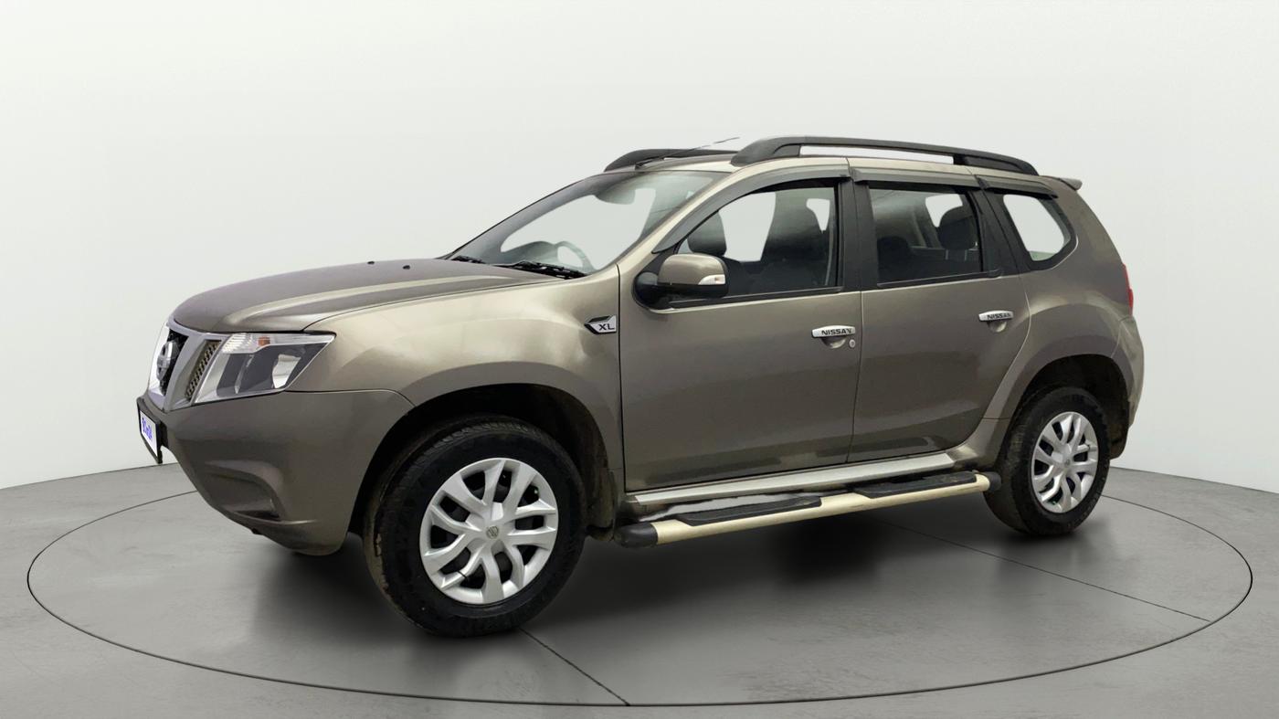 2017 Nissan Terrano XL (P), Petrol, Manual, 32,230 km, Left Front Diagonal