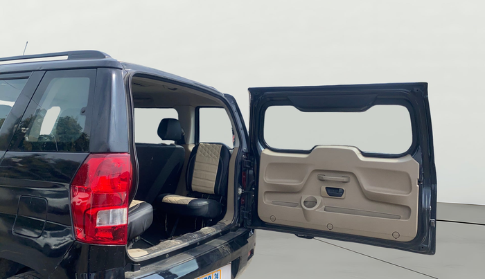 2015 Mahindra TUV300 T8, Diesel, Manual, 1,48,651 km, Boot Door Open