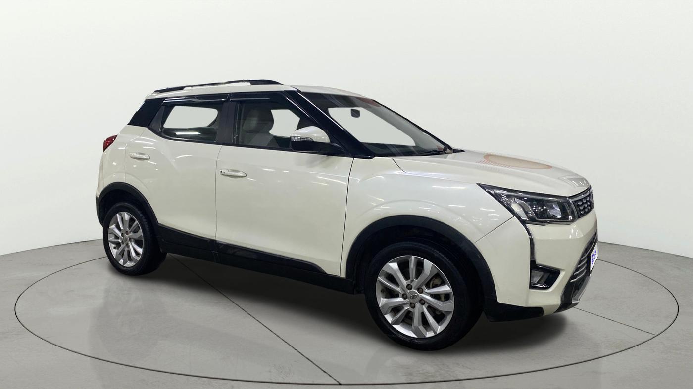2021 Mahindra XUV300 W8 1.2 PETROL, Petrol, Manual, 67,784 km, Right Front Diagonal