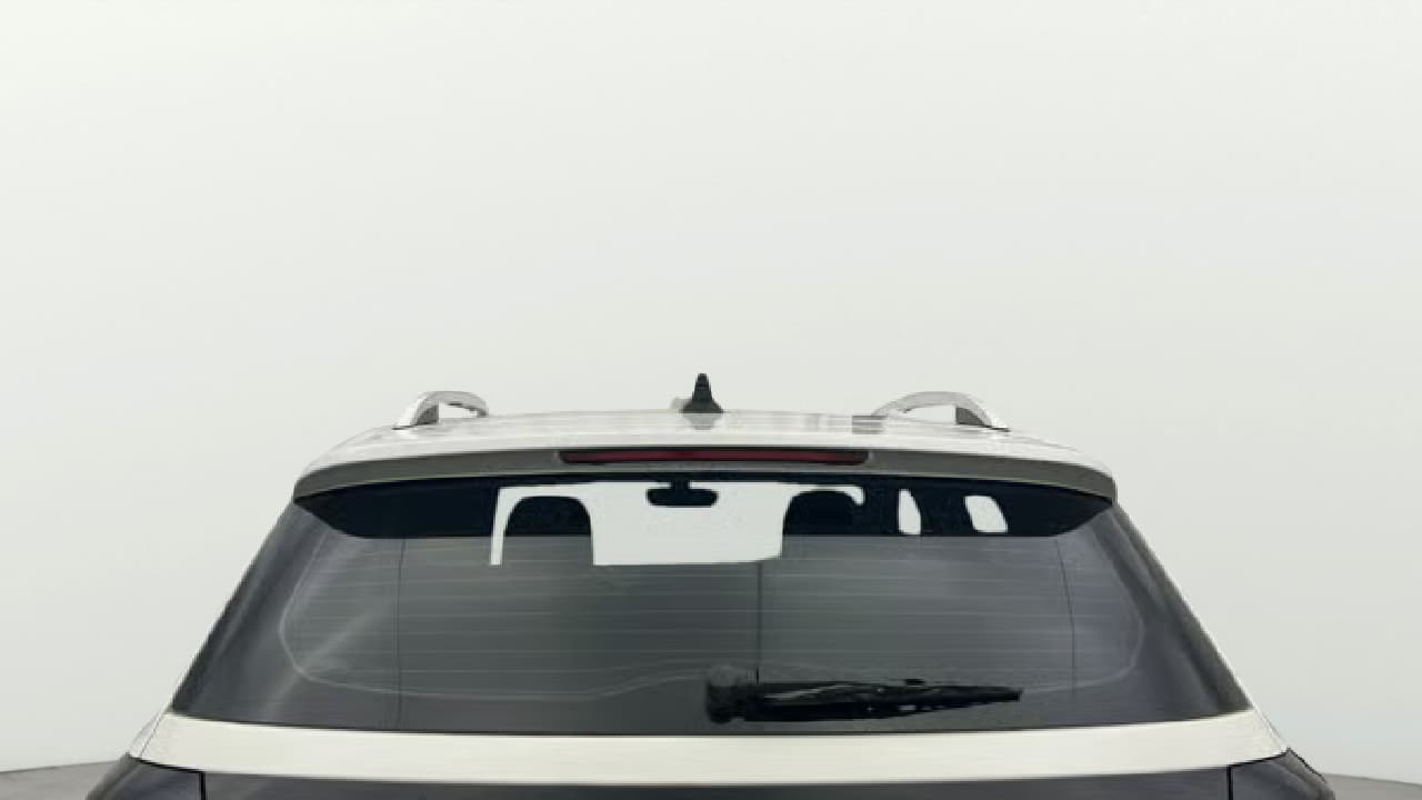 2025 Volkswagen TAIGUN TOPLINE 1.0 TSI MT, Petrol, Manual, 6,099 km, Rear Windshield