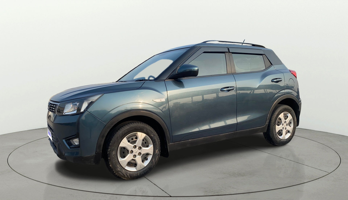 2022 Mahindra XUV300 W6 1.2 PETROL, Petrol, Manual, 19,471 km, Left Front Diagonal
