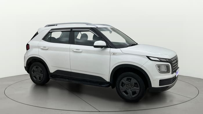 2023 Hyundai VENUE S 1.2, CNG, Manual, 29,772 km, Right Front Diagonal