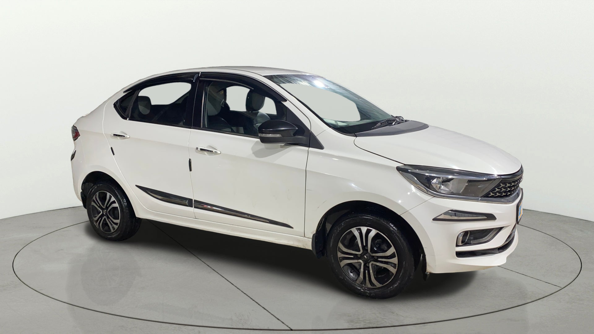 Used 2022 Tata TIGOR XZ PLUS CNG Manual in Ahmedabad | 32,557 Kms