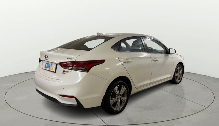 2018 Hyundai Verna 1.6 CRDI SX, Diesel, Manual, 1,20,885 km, Right Back Diagonal