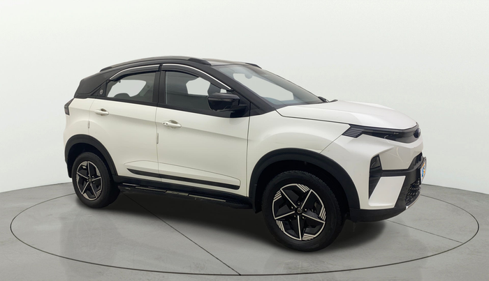 2023 Tata NEXON FEARLESS + SUNROOF DUAL TONE 1.2 PETROL, Petrol, Manual, 13,619 km, SRP