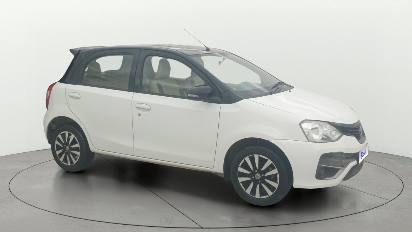 2019 Toyota Etios Liva V DUAL TONE, Petrol, Manual, 1,30,217 km, Right Front Diagonal