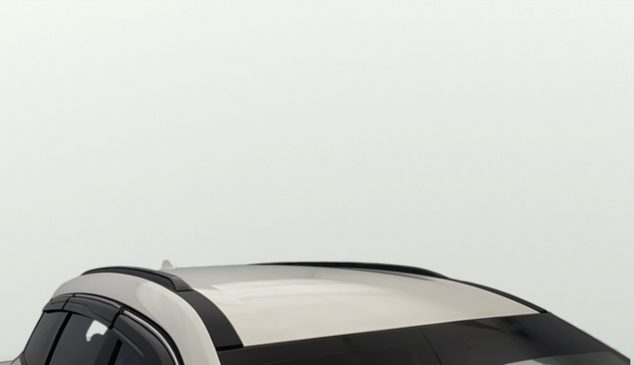 2021 Mahindra XUV700 AX 3 P MT 5 STR, Petrol, Manual, 40,193 km, Roof