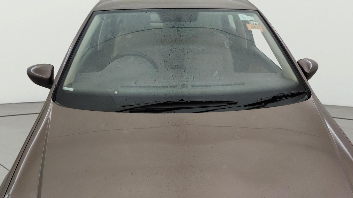 2015 Volkswagen Vento HIGHLINE 1.5 AT, Diesel, Automatic, 1,09,859 km, Front Windshield