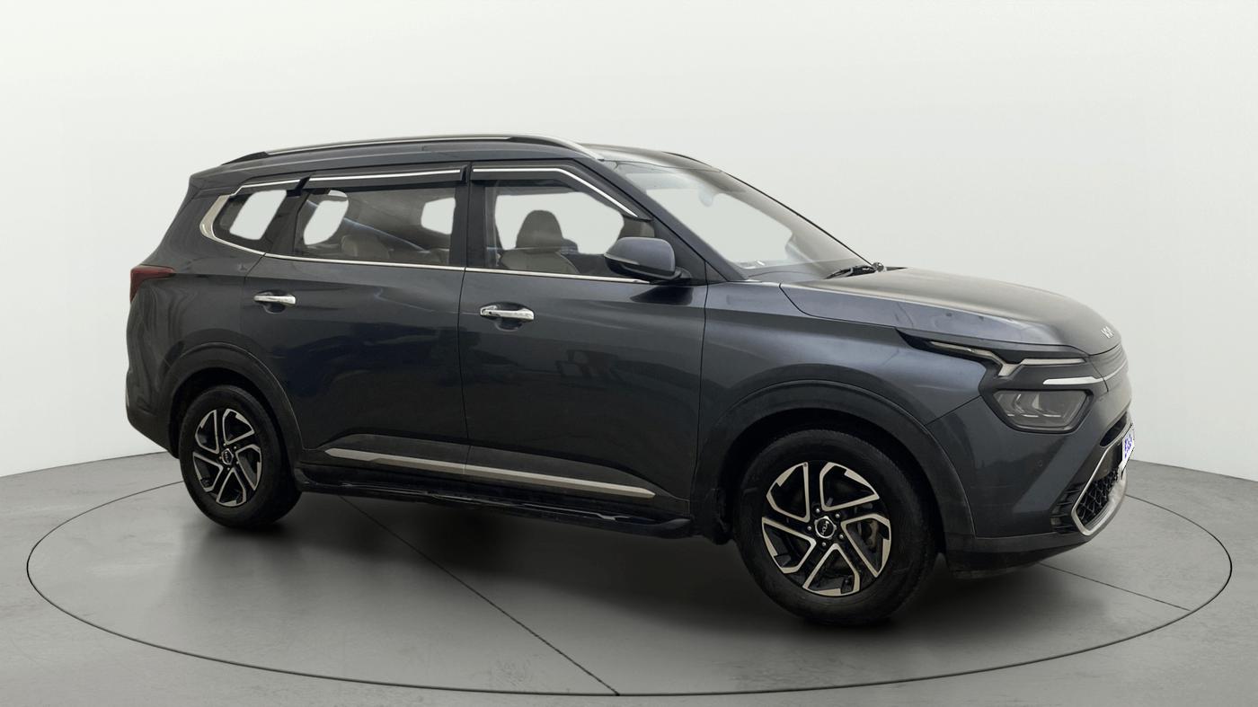 2022 KIA CARENS LUXURY PLUS 1.4 PETROL 7 STR, Petrol, Manual, 61,668 km, Right Front Diagonal