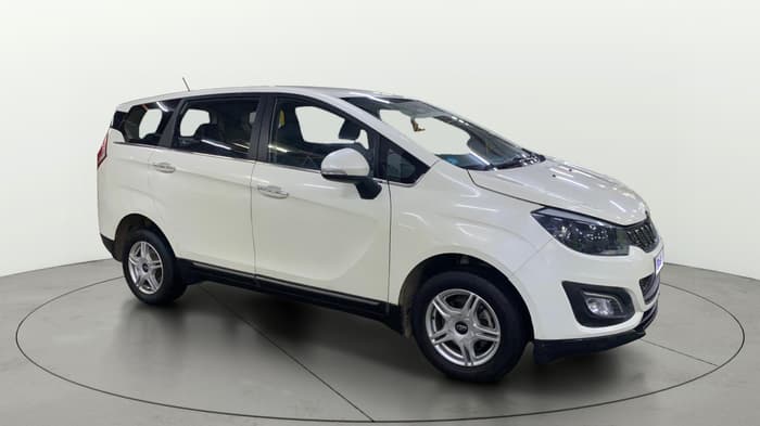2019 Mahindra MARAZZO M6 7 STR, Diesel, Manual, 83,266 km, Right Front Diagonal