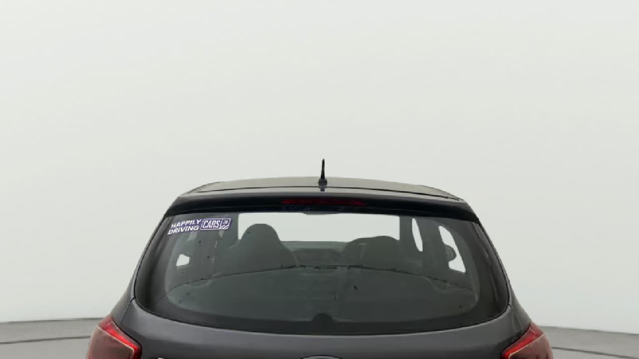 2017 Hyundai Grand i10 SPORTZ 1.2 KAPPA VTVT, Petrol, Manual, 69,386 km, Rear Windshield