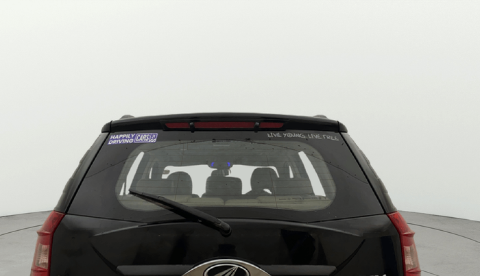 2017 Mahindra XUV500 W10, Diesel, Manual, 65,122 km, Rear Windshield