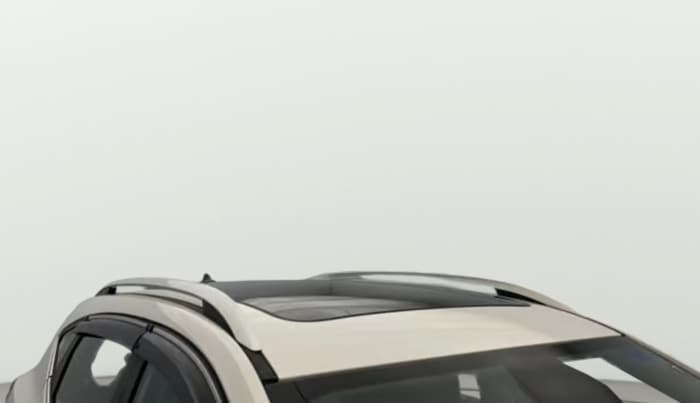 2025 MG ASTOR Select 1.5 MT (Ivory), Petrol, Manual, 4,896 km, Roof