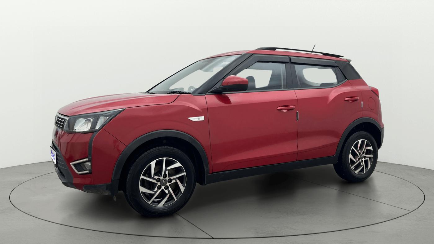 2022 Mahindra XUV300 W6 1.5 Diesel, Diesel, Manual, 72,136 km, Left Front Diagonal