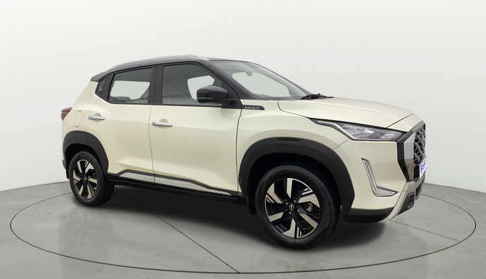 2024 Nissan MAGNITE N-Connecta B4D 1.0 Petrol MT Dual Tone, Petrol, Manual, 3,297 km, SRP