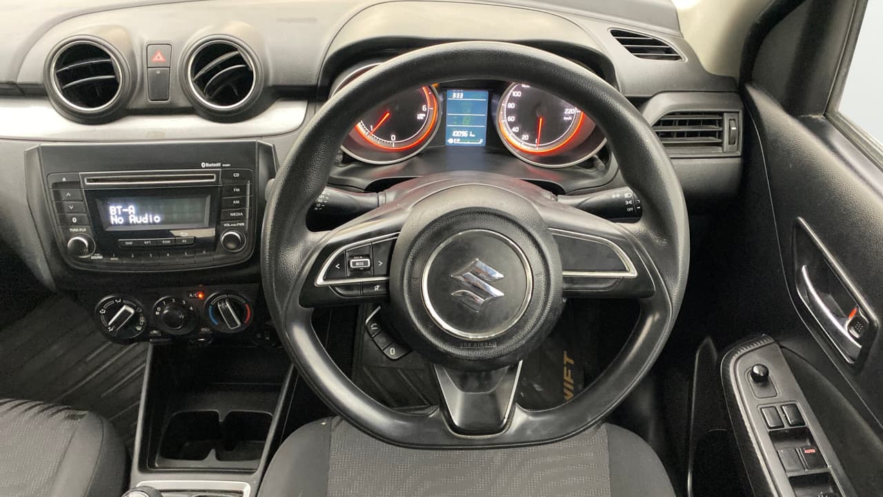 2018 Maruti Swift VDI, Diesel, Manual, 1,00,745 km, Steering Wheel Close Up