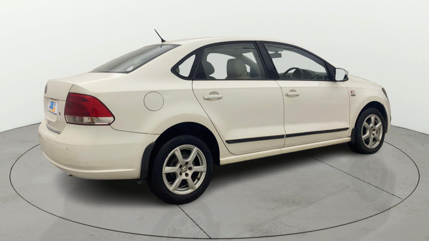 2014 Volkswagen Vento HIGHLINE 1.6 MPI, Petrol, Manual, 64,335 km, Right Back Diagonal