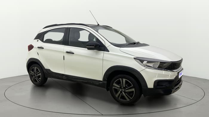 2023 Tata TIAGO NRG XZ AMT, Petrol, Automatic, 34,809 km, Right Front Diagonal
