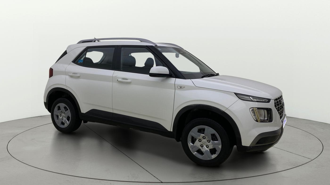 2022 Hyundai VENUE S 1.2, Petrol, Manual, 49,992 km, Right Front Diagonal